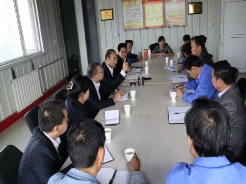 親臨基層，與職工面對面談心