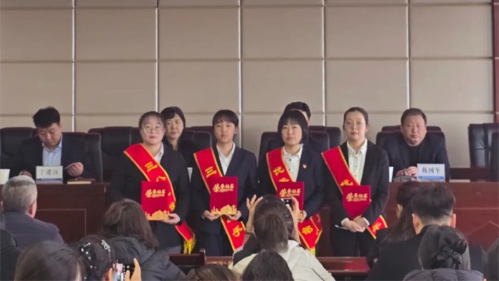 裝備公司召開2023-2024年度“三八紅旗手”、優(yōu)秀工會(huì)干部表彰會(huì)暨慶祝三八節(jié)“巾幗綻芳華 巧手創(chuàng)未來”主題活動(dòng)